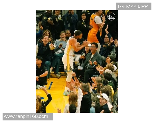 科洛科洛与库里对决精彩纷呈谁能在这场比赛中笑到最后